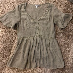 Super cute olive green size small laced roommates dressy shirt